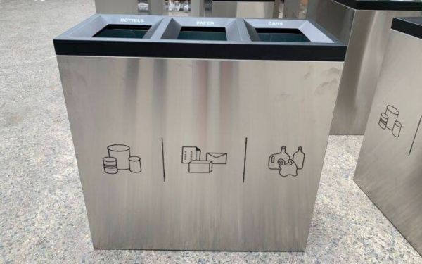 Những điểm tốt khi sử dụng thùng rác phân loại inox