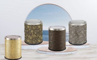 Vì sao nên chọn thùng rác bọc da cho văn phòng hiện đại?