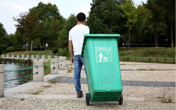Thùng rác nhựa 240l được thiết kế bánh xe dễ dàng di chuyển linh hoạt