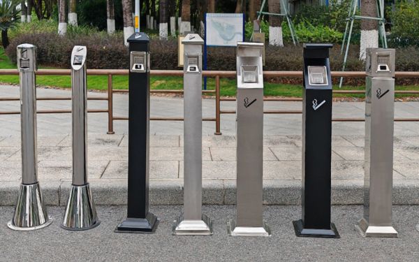 mua trụ gạt tàn chuyên dụng Poliva