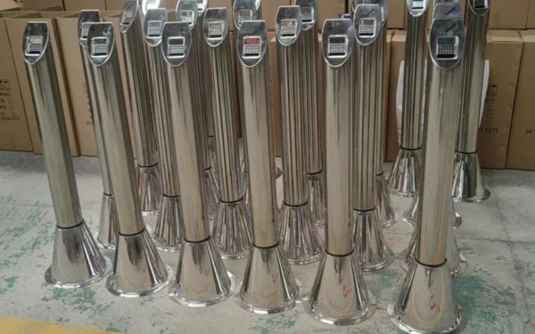 trụ gạt tàn bằng inox