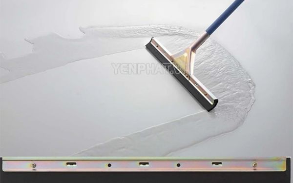 Chất liệu lưỡi gạt là yếu tố quan trọng của cây gạt sàn