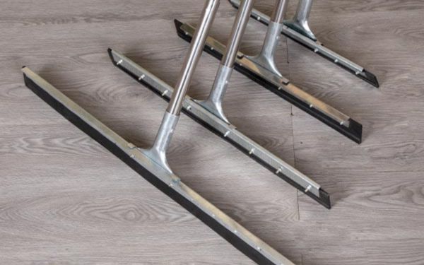 Lý do cây gạt sàn lưỡi cao su mềm luôn được nhiều người tin dùng