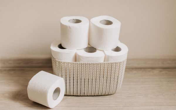 Cuộn giấy vệ sinh