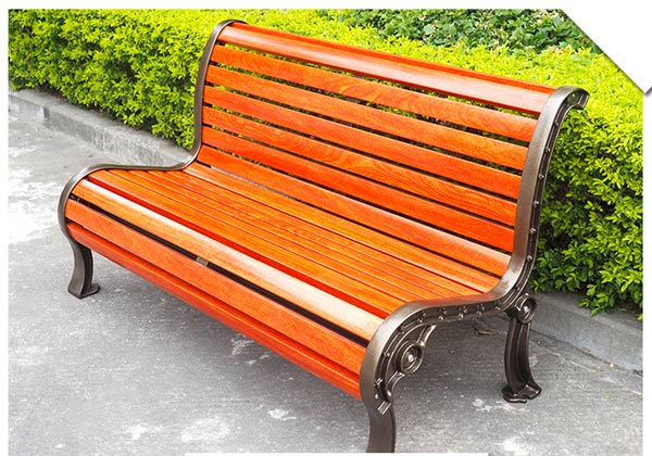 Ghế nhôm đúc ngoài trời của Poliva