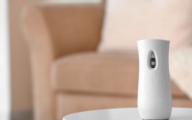 Máy xịt thơm phòng là gì? Từ A đến Z những điều cần biết về máy xịt phòng tự động