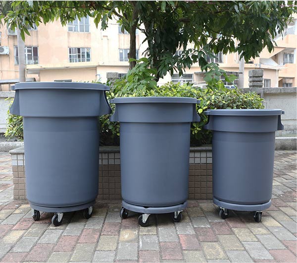 Thùng rác nhựa hình tròn có bánh xe của Poliva