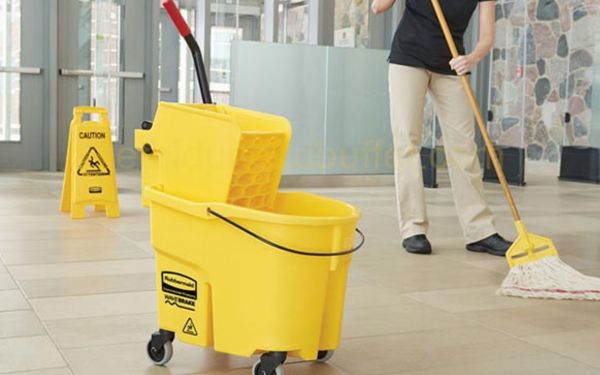 Xe vắt móp là dụng cụ chuyên dụng hỗ trợ quá trình lau sàn chở nên dễ dang và đơn giản