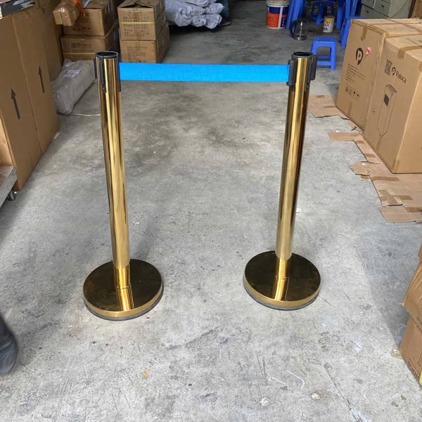 Poliva chuyên cung cấp các loại cột chắn inox đa dạng hình thức và mẫu mã
