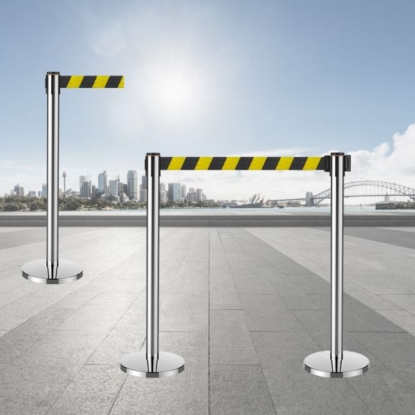 Cột chắn inox dây rút màu vàng đen