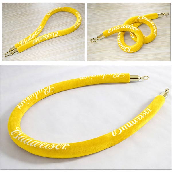 Đầu móc dây nhung kết nối dễ dàng với thân cột chắn inox