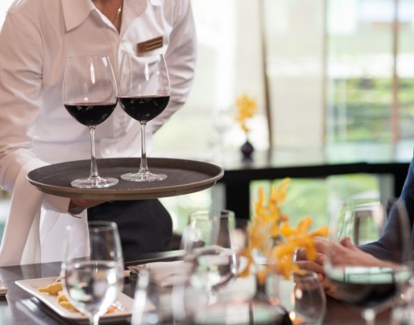 khay phục vụ là gì