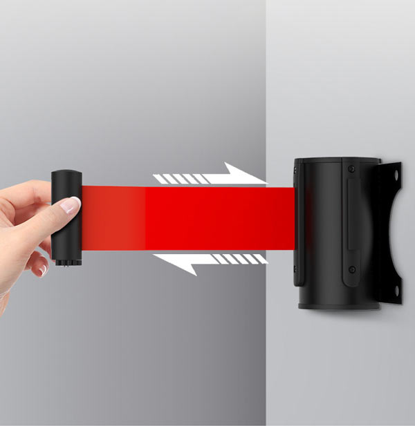 Kéo ra móc đầu dây vào điểm cố định và thu gọn khi không sử dụng