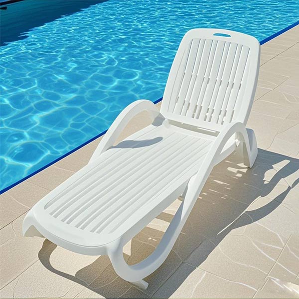 Ghế bể bơi bằng nhựa cao cấp
