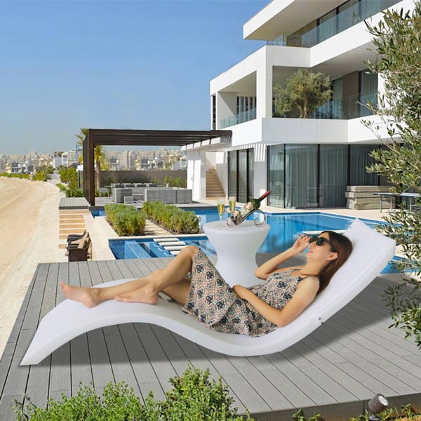 Ghế hồ bơi nhựa Composite kiểu dáng đẹp