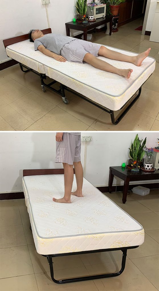 Đệm mút dày dặn, êm ái