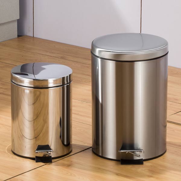 Thùng rác inox đạp chân tròn cao cấp với vẻ đẹp sáng bóng, dễ lau chùi, vệ sinh