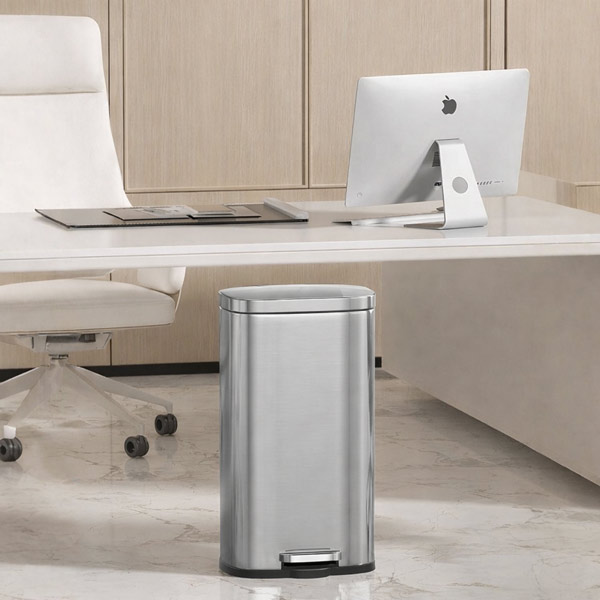 Thùng rác inox vuông 16 lít chất liệu bền bỉ, chống gỉ sét tốt
