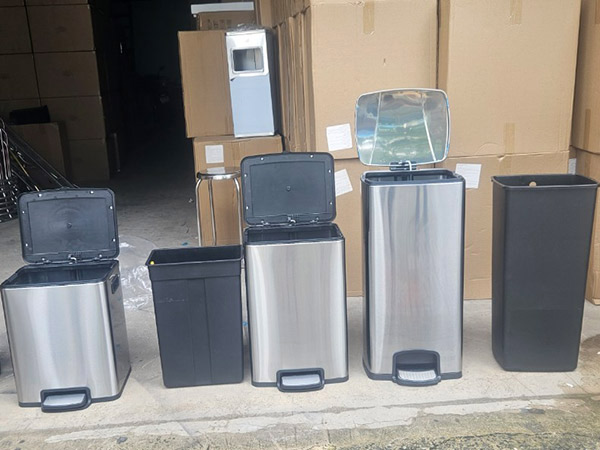 Poliva chuyên cung cấp các loại thùng rác chất lương, đa dạng kích thước với giá tốt
