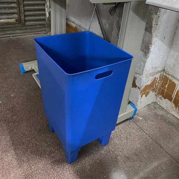 Thiết kế quai sách giúp dễ dàng sử dụng