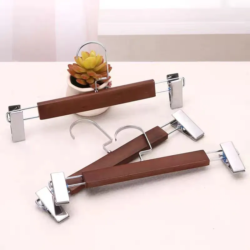 Móc quần áo có kẹp 2 bên
