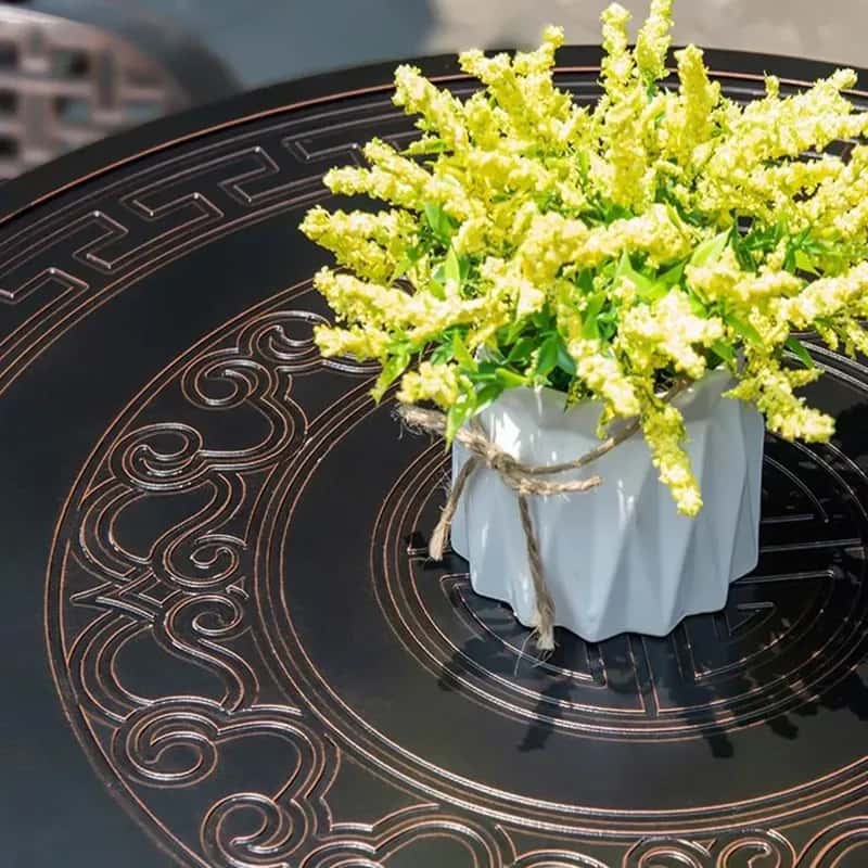 Họa tiết hoa văn cầu kì, đẹp mắt