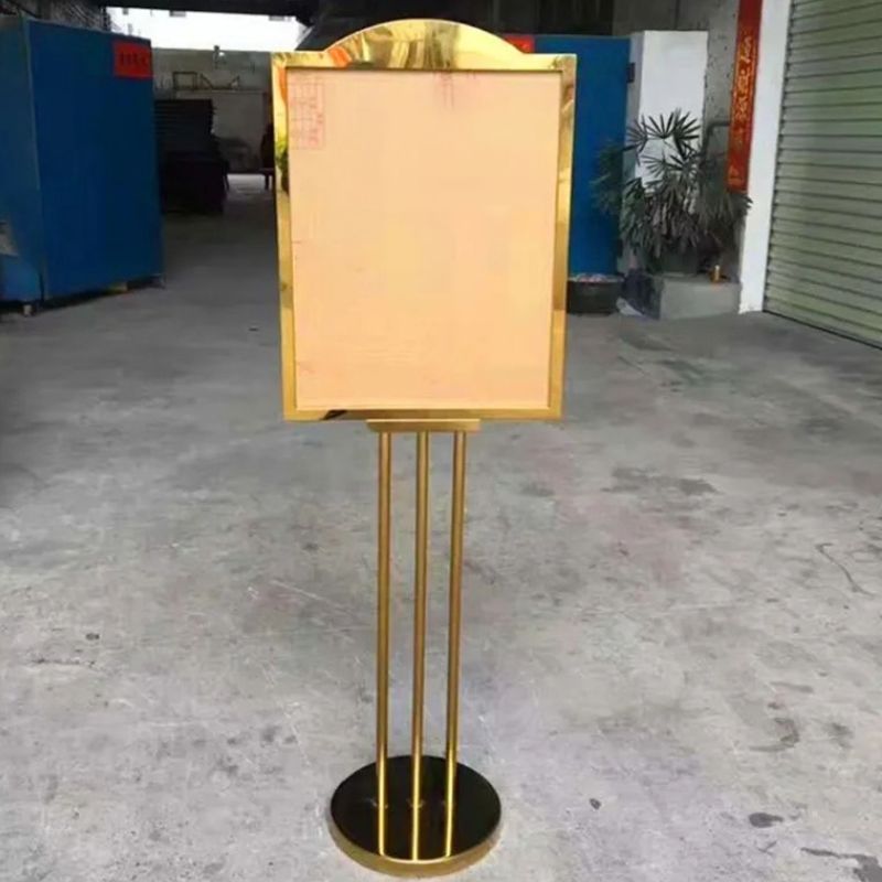 Hình ảnh thực tế bảng menu đứng inox vàng của Poliva