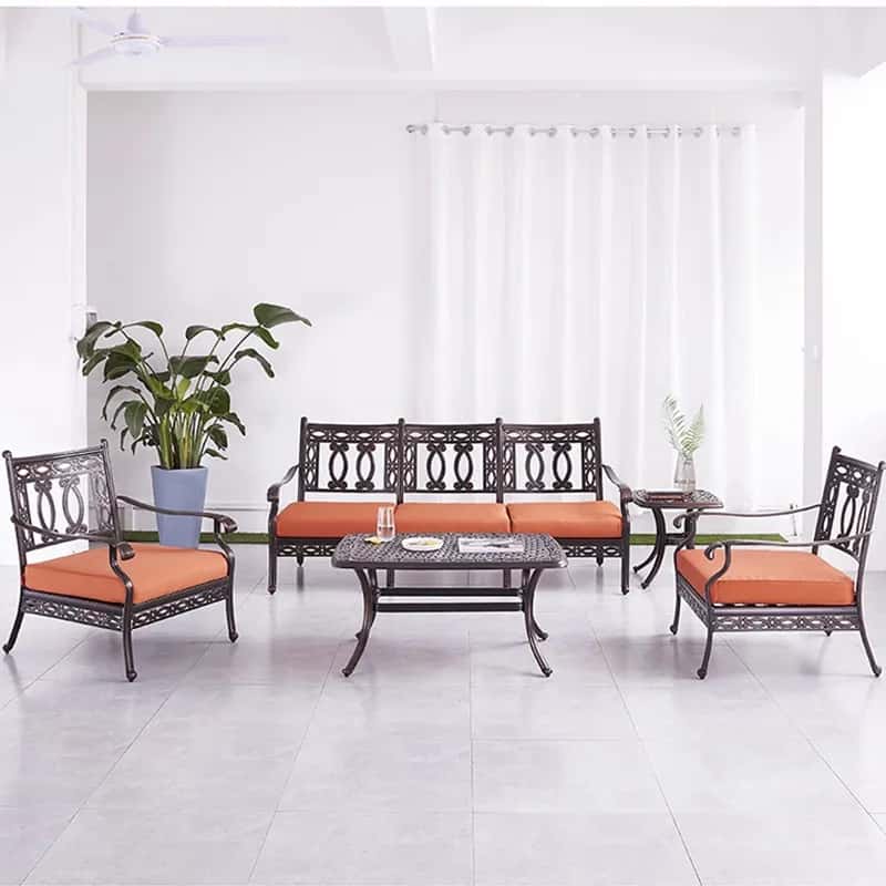 Hình ảnh bộ bàn ghế nhốm đúc ngoài trời