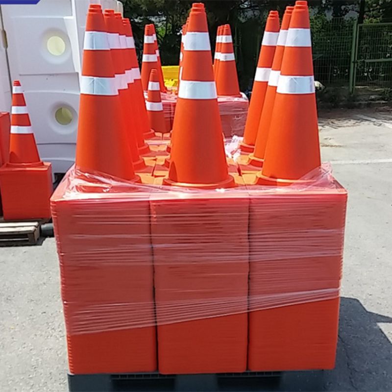 mua cọc tiêu giao thông tại Poliva