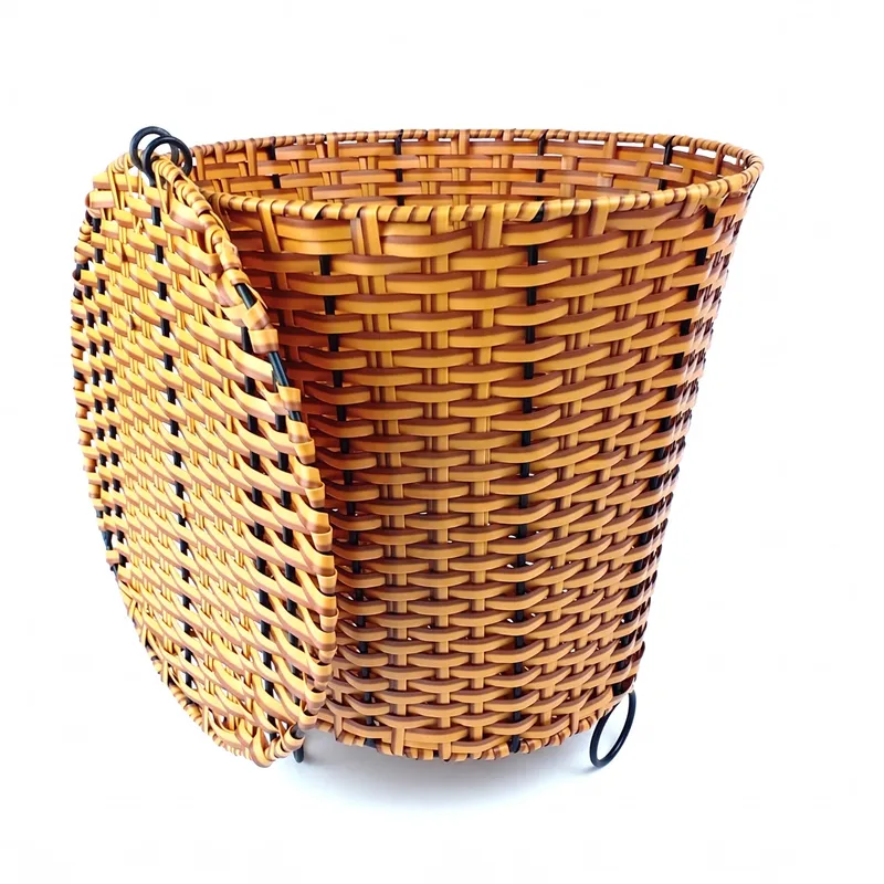 Sọt đựng rác nhựa được làm bằng nhựa cao cấp đem lại độ bền cao, chịu lực tốt